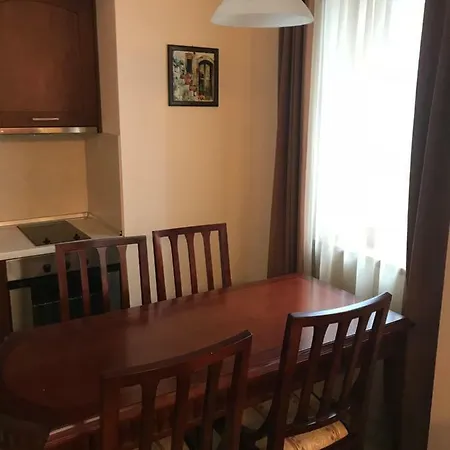 Apartment In Downtown Complex *